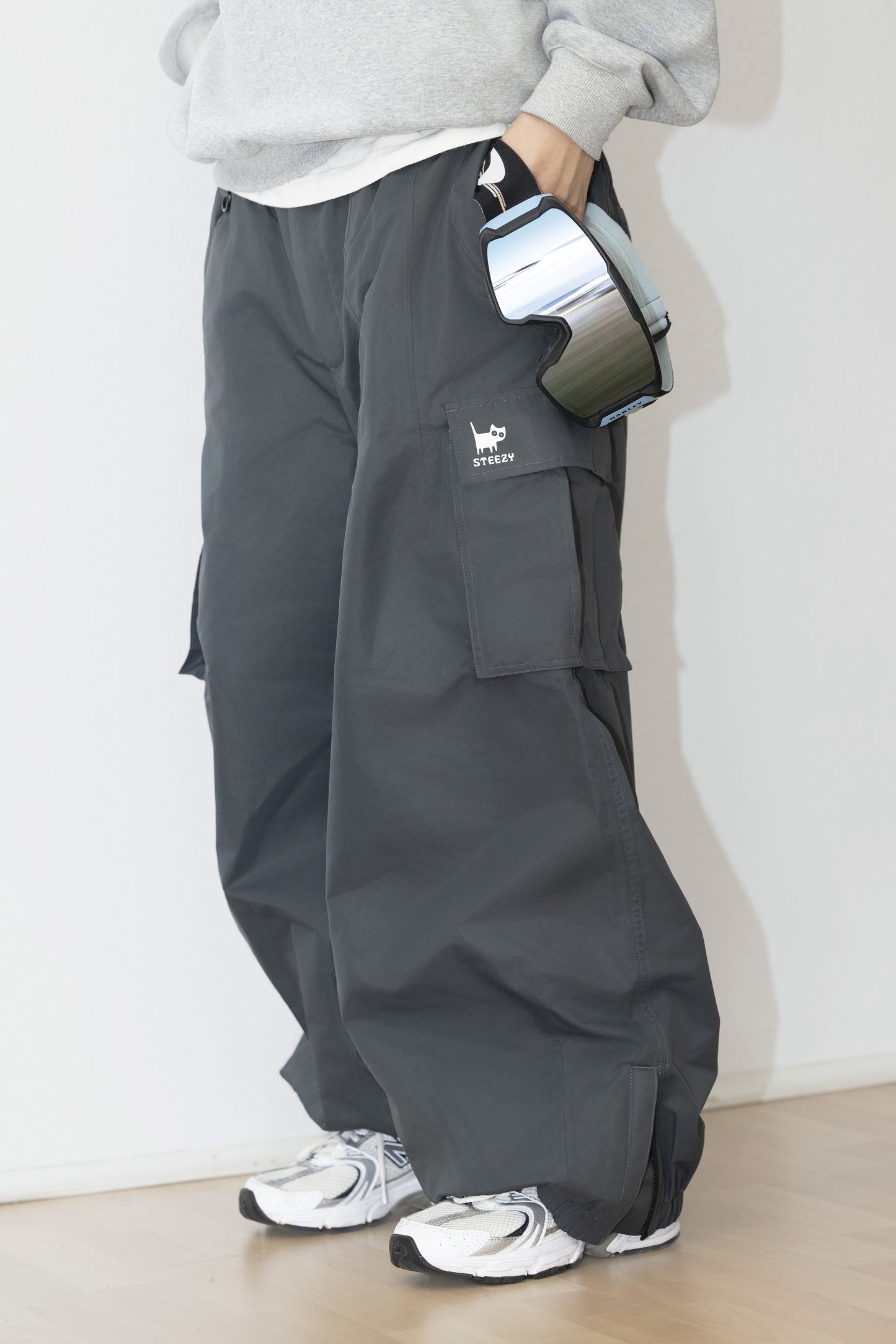 Classic Baggy Snow Pants - Grey